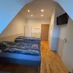 Vendégház Doppelzimmer-bad-kuehlschrank Tv-18 3*
