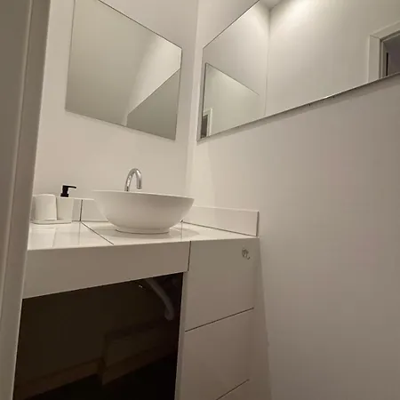 Doppelzimmer-bad-kuehlschrank Tv-18 3* Meine
