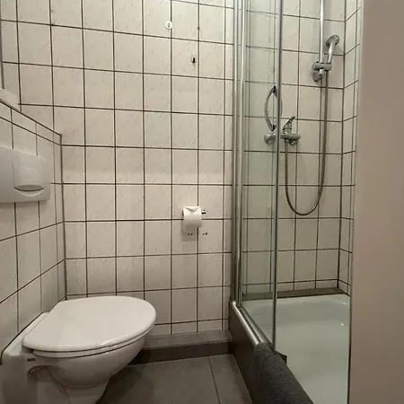 Doppelzimmer-bad-kuehlschrank Tv-18 Penzion