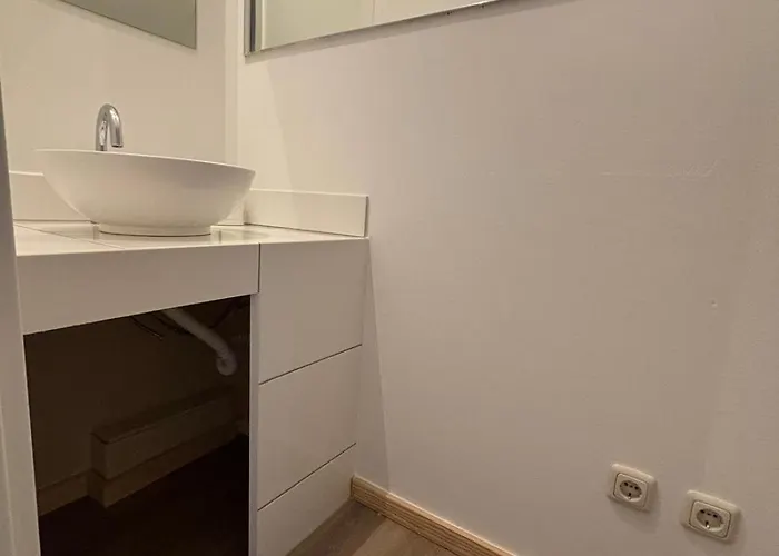 Doppelzimmer-bad-kuehlschrank Tv-18 Pensjonat Meine