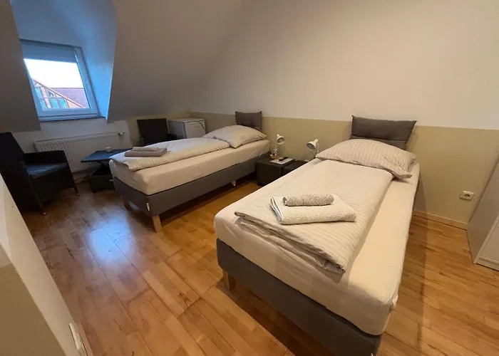 Doppelzimmer-bad-kuehlschrank Tv-18 3* Meine