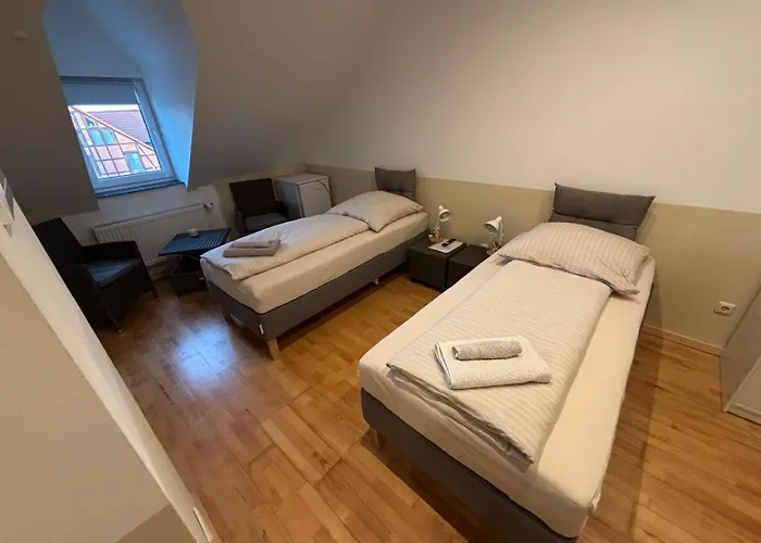 Doppelzimmer-bad-kuehlschrank Tv-18 Meine